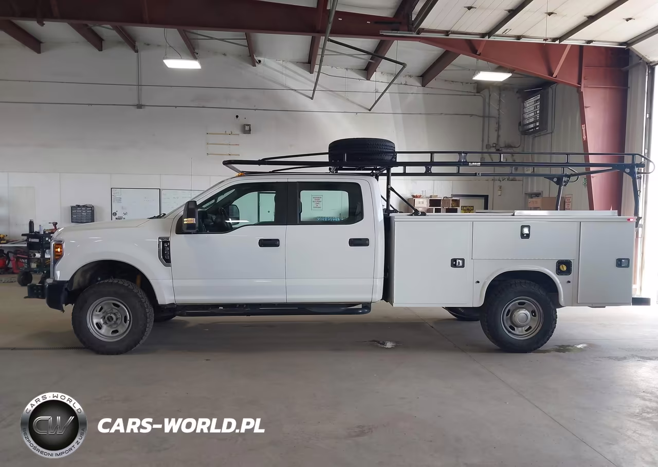 2018 Ford F-350 Chassis Xl VIN:1FD8W3F67JEC69658 - 19