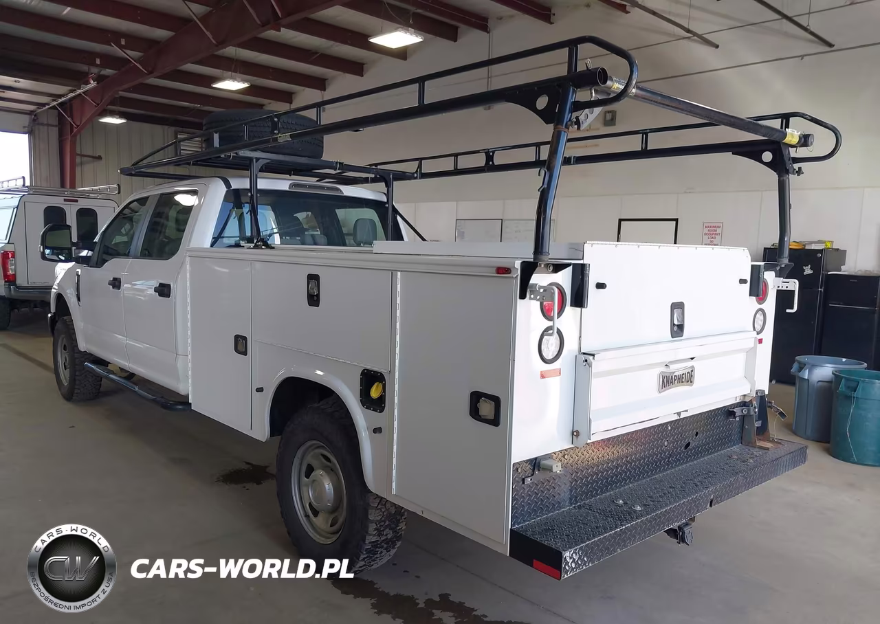 2018 Ford F-350 Chassis Xl VIN:1FD8W3F67JEC69658 - 3