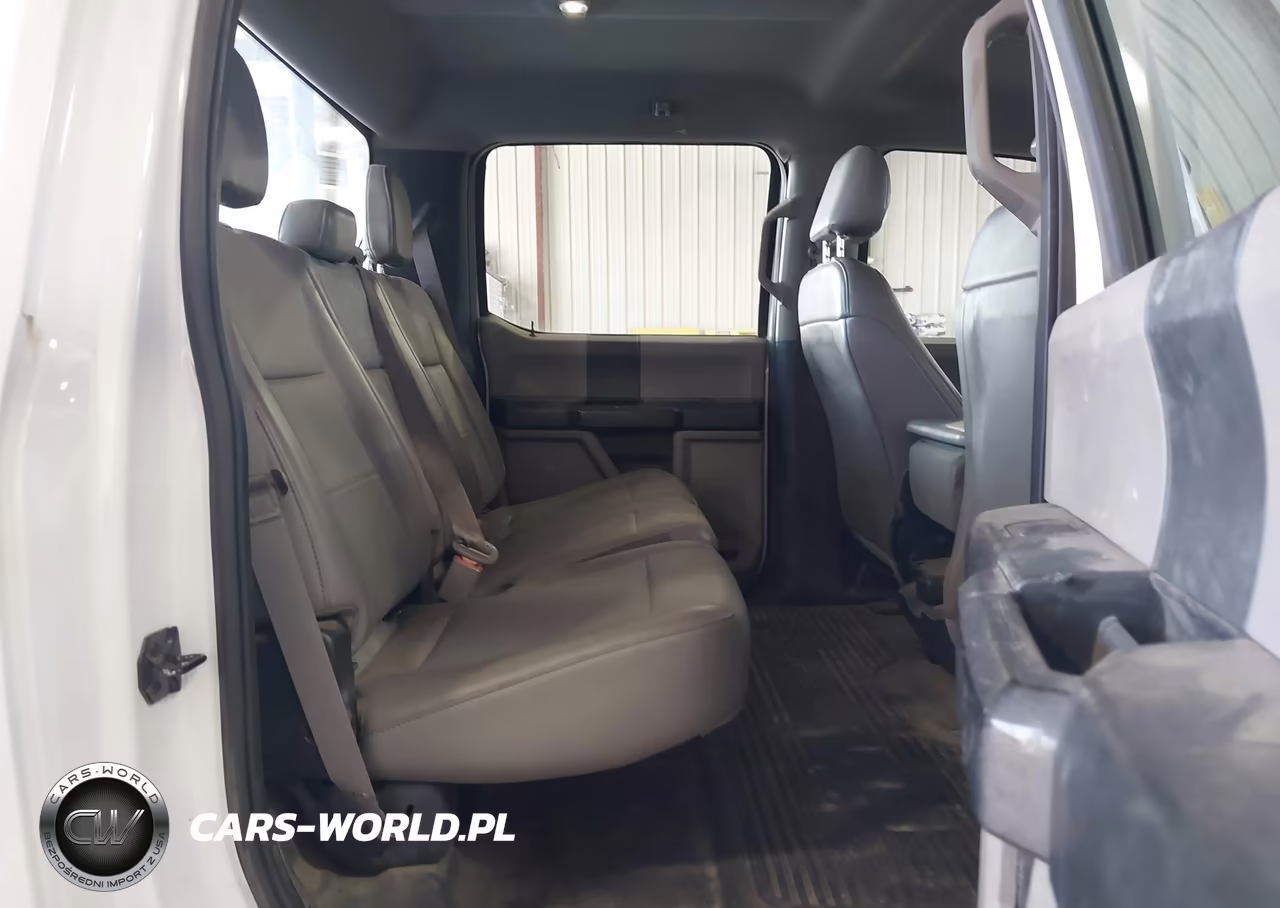 2018 Ford F-350 Chassis Xl VIN:1FD8W3F67JEC69658 - 8