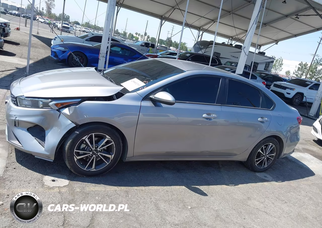2023 Kia Forte Lxs VIN:3KPF24AD8PE540212 - 14