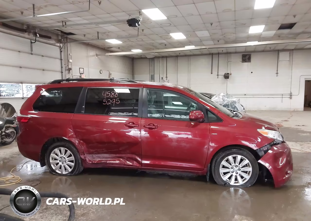 2017 Toyota Sienna Le 7 Passenger VIN:5TDJZ3DC9HS159964 - 13