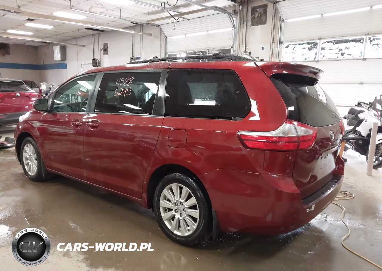 2017 Toyota Sienna Le 7 Passenger VIN:5TDJZ3DC9HS159964 - 3