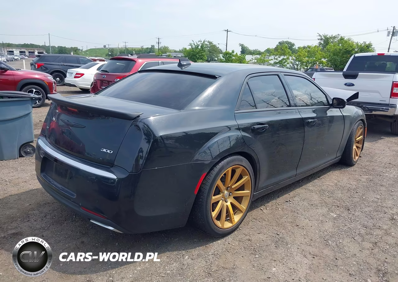 2015 Chrysler 300 Limited VIN:2C3CCARG5FH868370 - 4