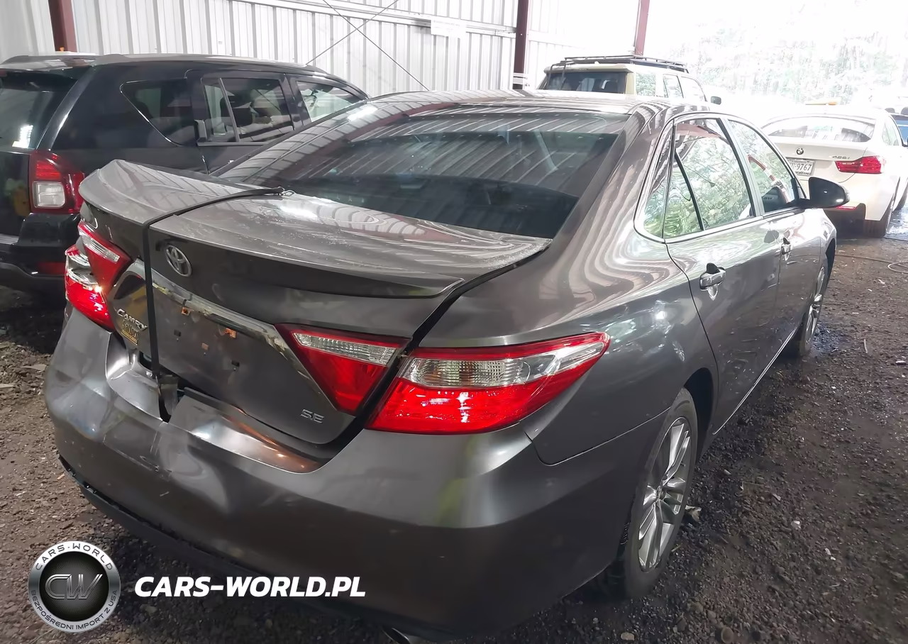 2017 Toyota Camry Se VIN:4T1BF1FK8HU344164 - 4
