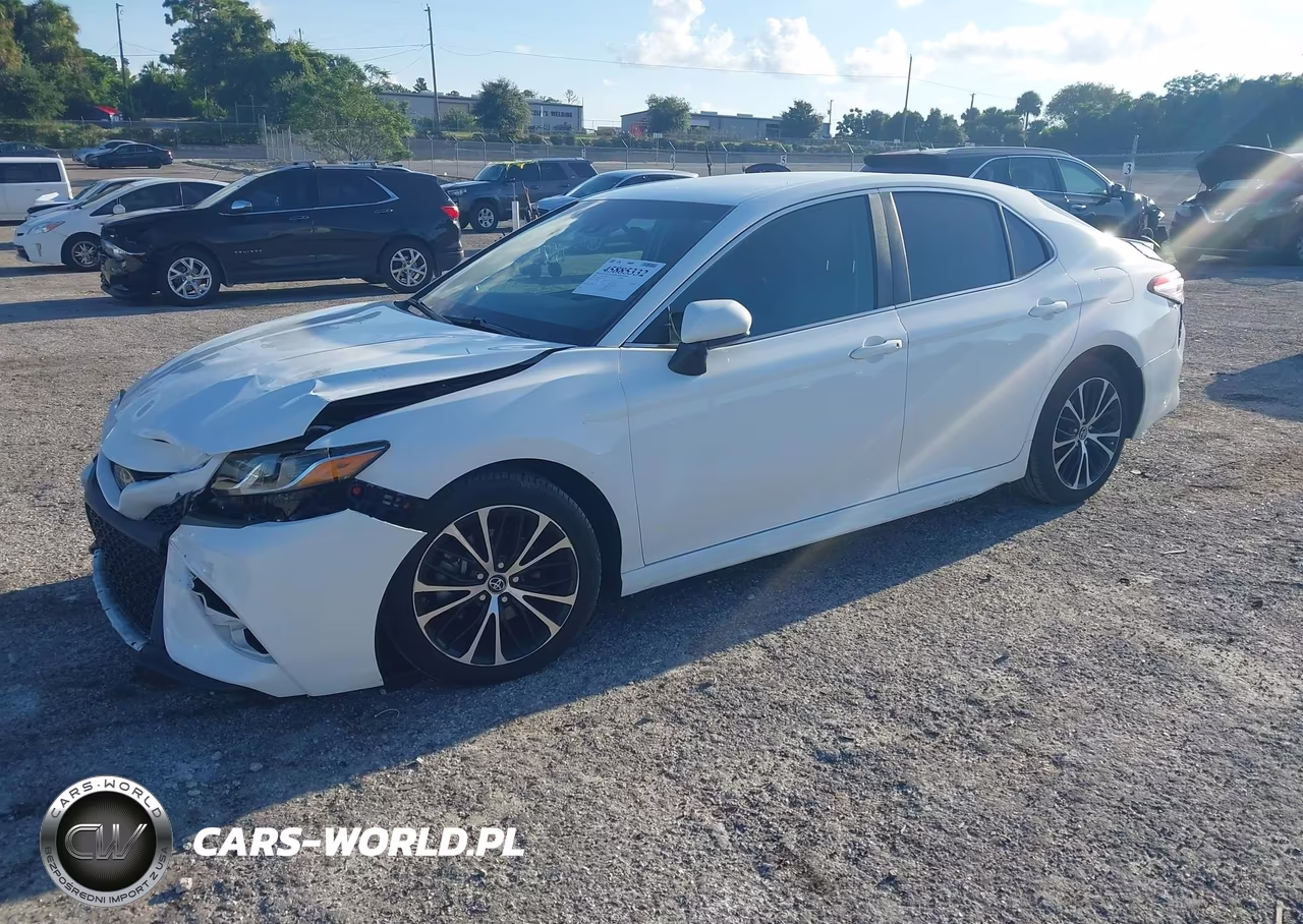 2018 Toyota Camry Se VIN:4T1B11HK4JU141726 - 2