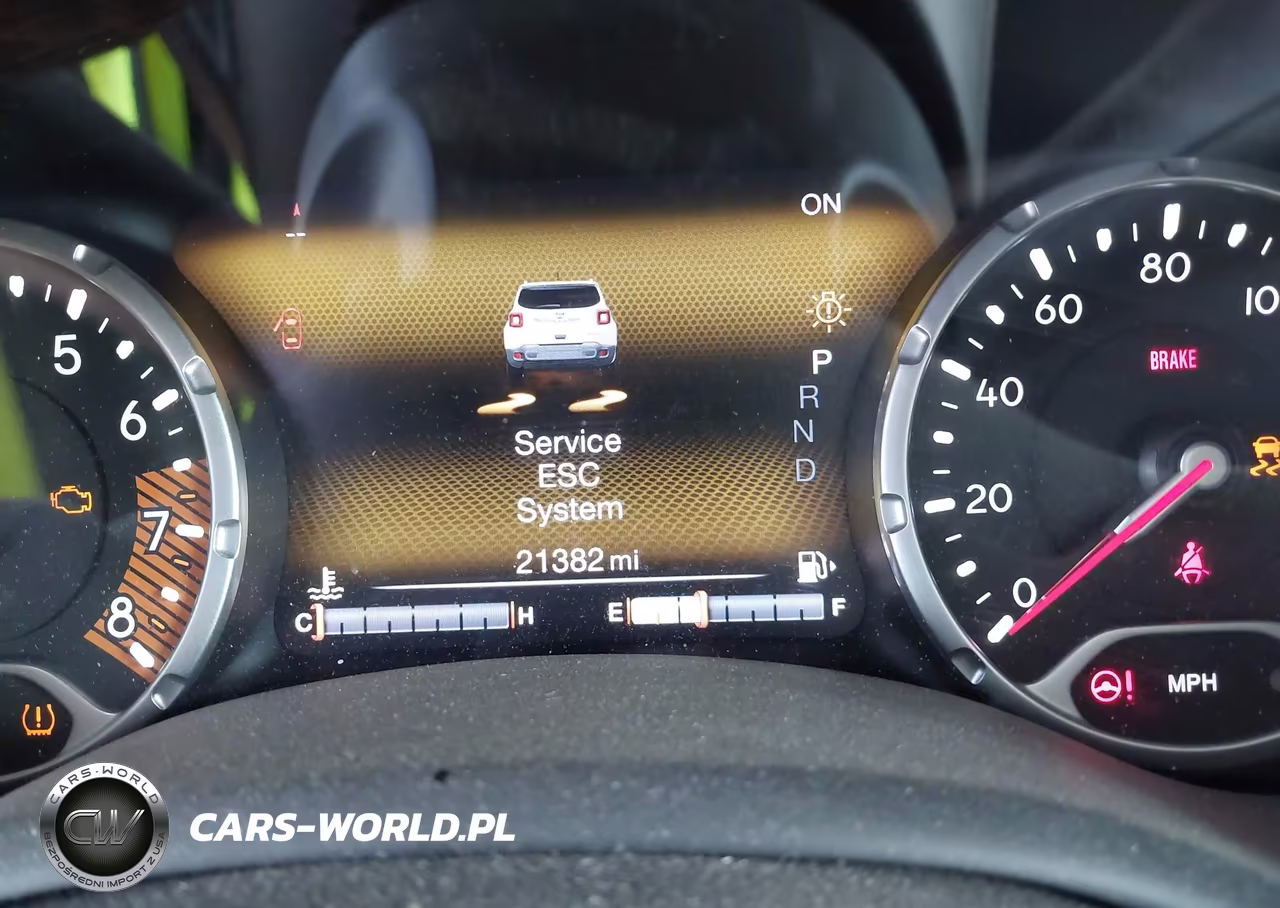 2022 Jeep Renegade Latitude VIN:ZACNJDB19NPN57715 - 15