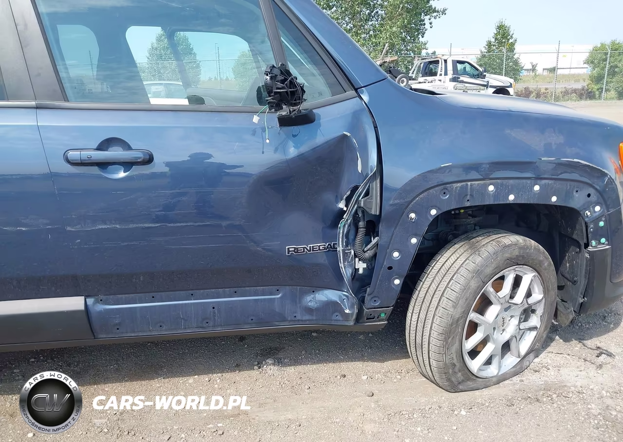 2022 Jeep Renegade Latitude VIN:ZACNJDB19NPN57715 - 17