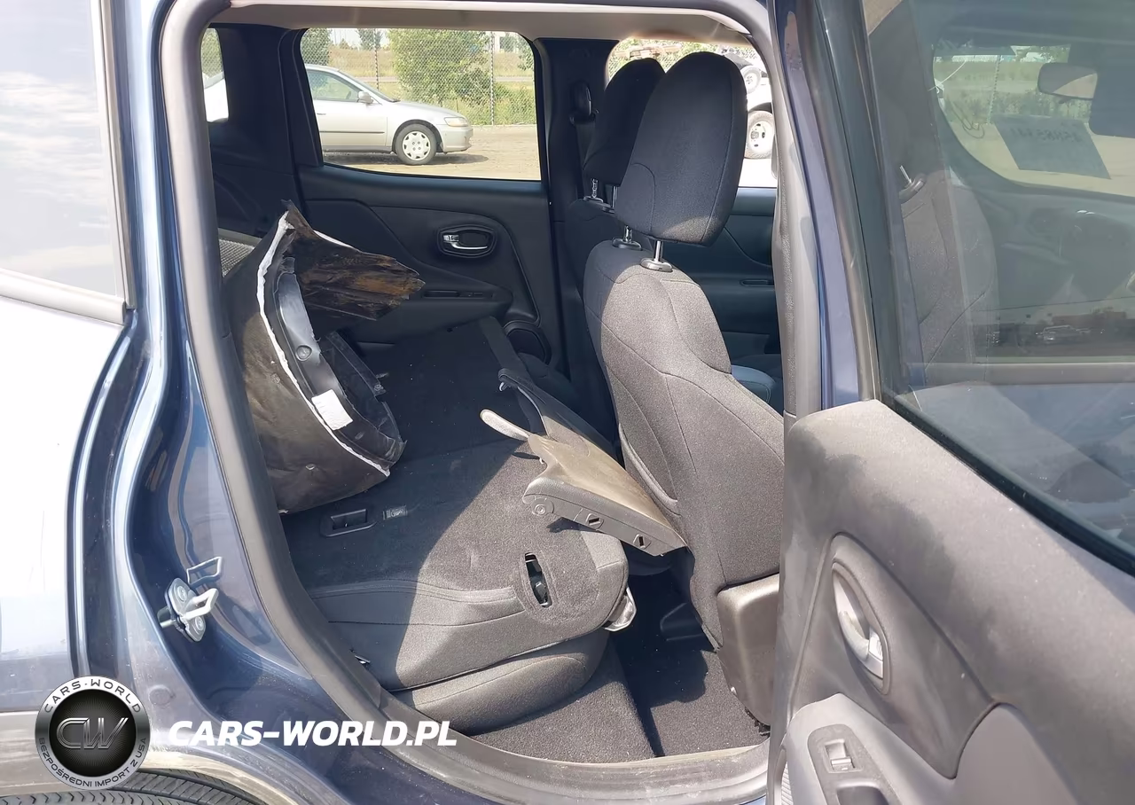 2022 Jeep Renegade Latitude VIN:ZACNJDB19NPN57715 - 8