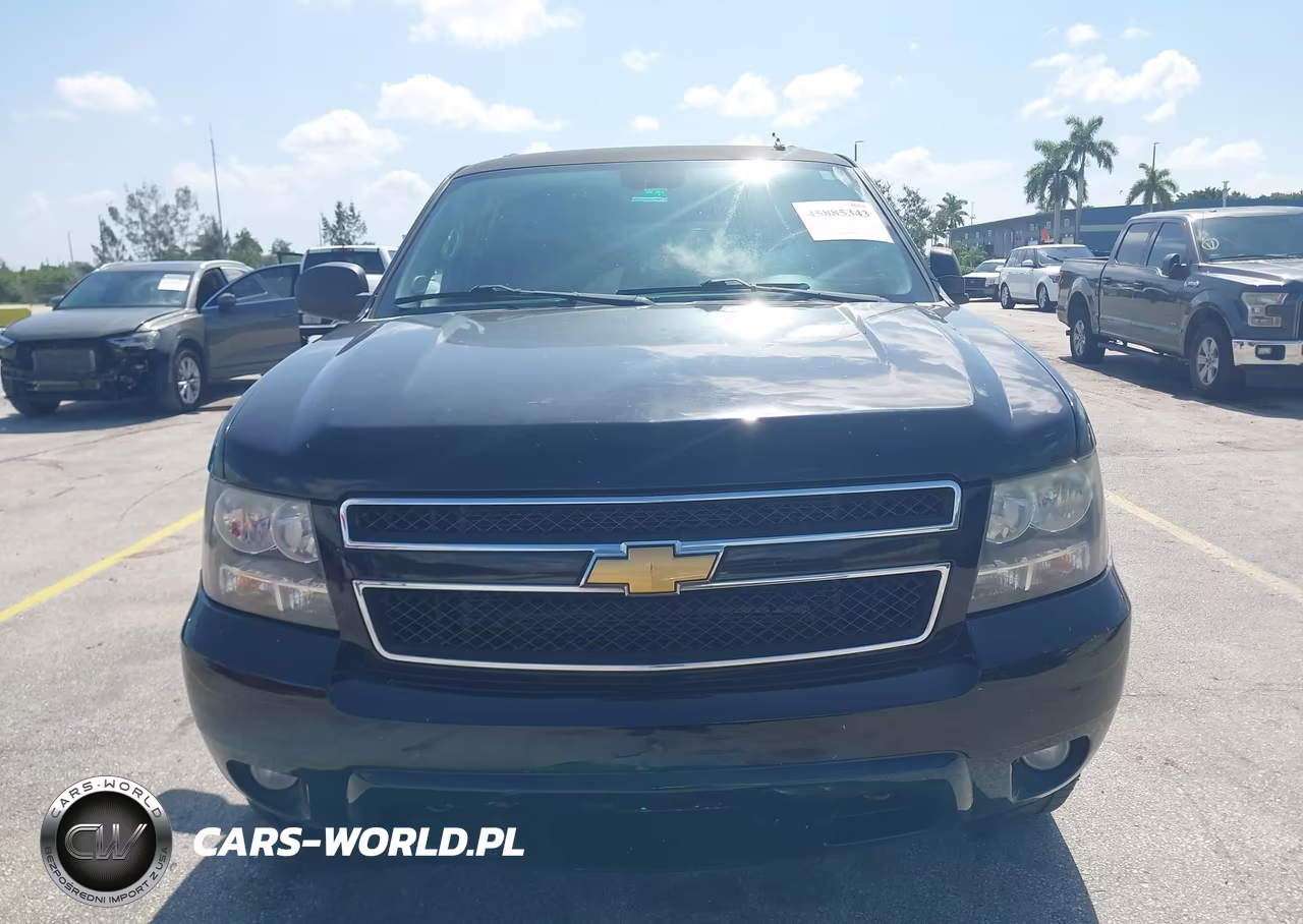 2013 Chevrolet Suburban 1500 Lt VIN:1GNSKJE79DR337080 - 12