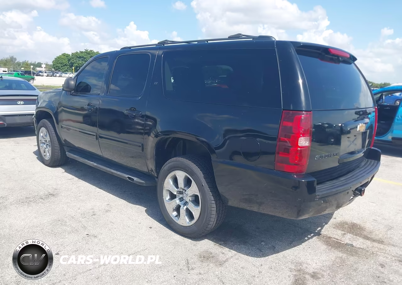2013 Chevrolet Suburban 1500 Lt VIN:1GNSKJE79DR337080 - 3