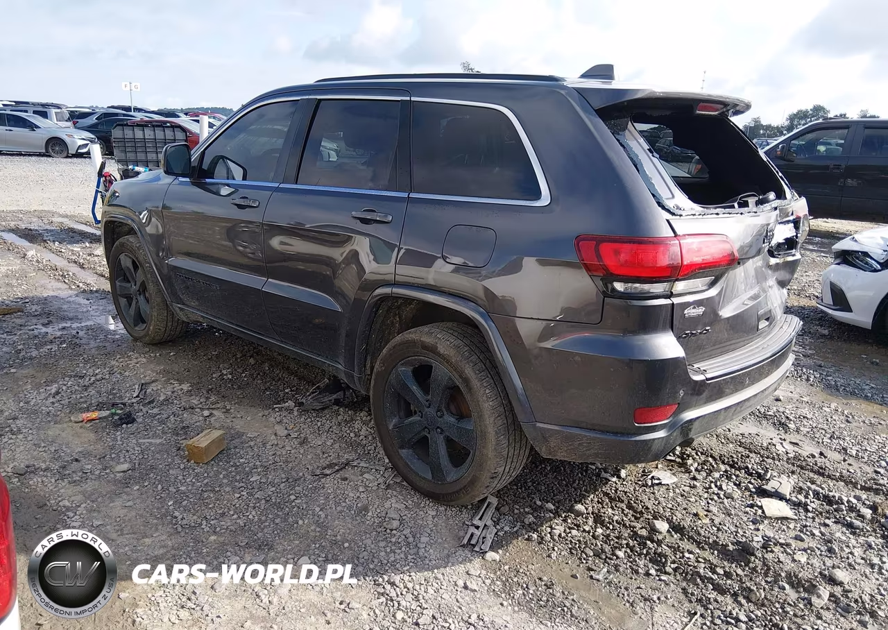 2015 Jeep Grand Cherokee Altitude VIN:1C4RJFAG8FC224479 - 3