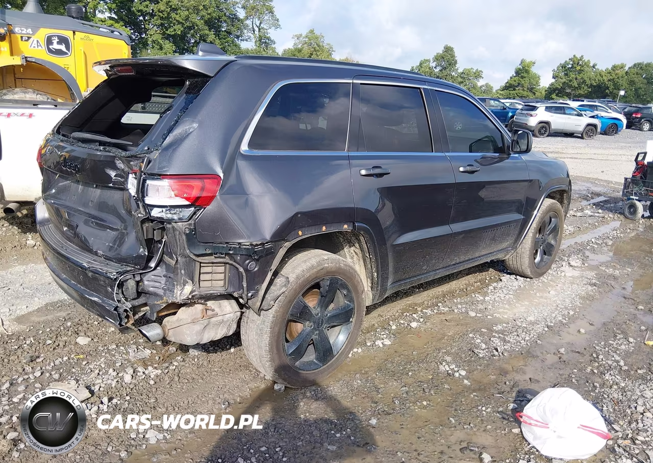 2015 Jeep Grand Cherokee Altitude VIN:1C4RJFAG8FC224479 - 4