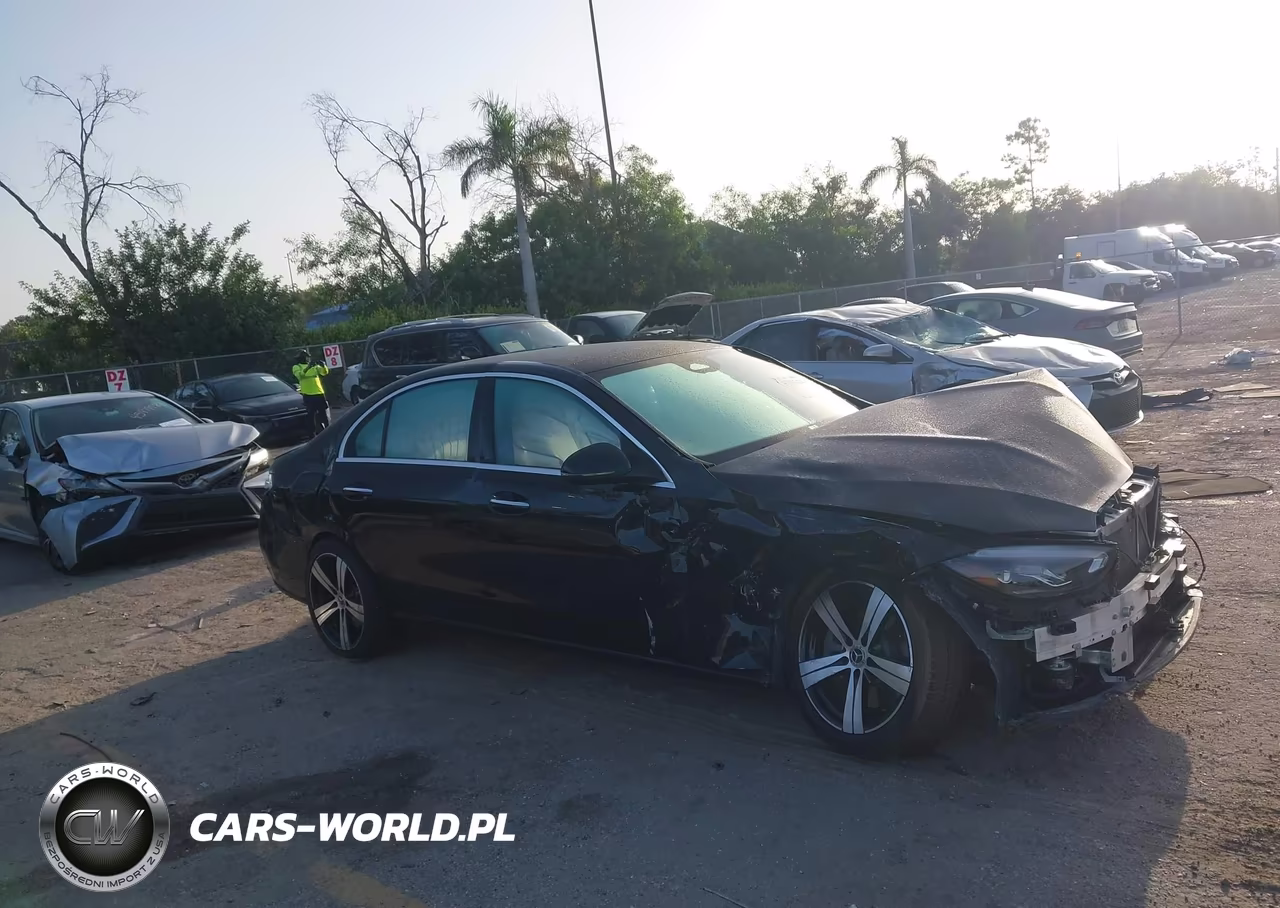 2025 Mercedes-Benz C 300