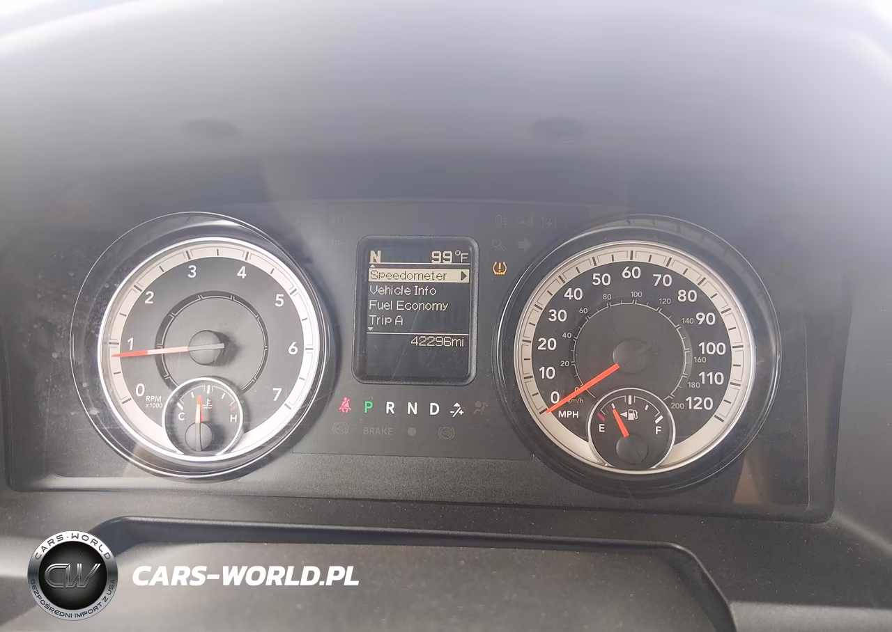 2019 Ram 1500 Classic Tradesman 4X2 8' Box VIN:3C6JR6DG3KG503998 - 7