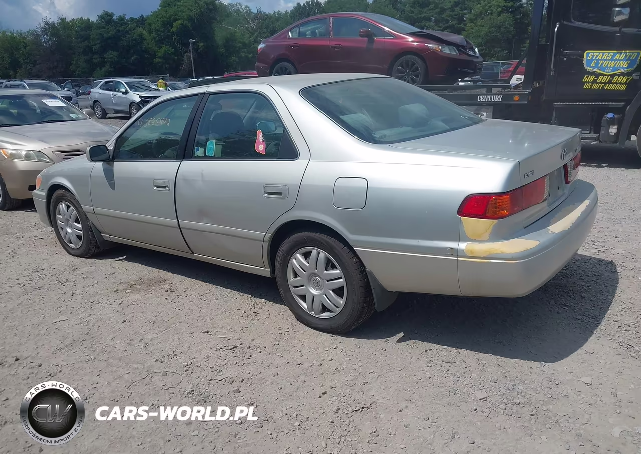 2001 Toyota Camry Le VIN:4T1BG22K81U055638 - 3