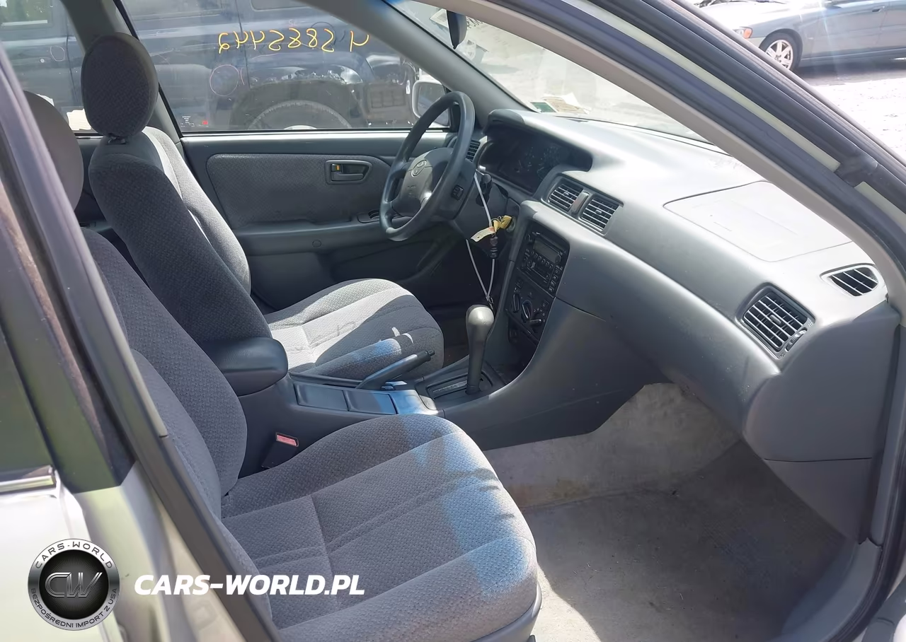 2001 Toyota Camry Le VIN:4T1BG22K81U055638 - 5