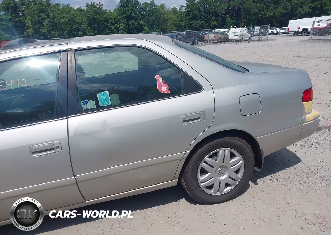 2001 Toyota Camry Le VIN:4T1BG22K81U055638 - 6