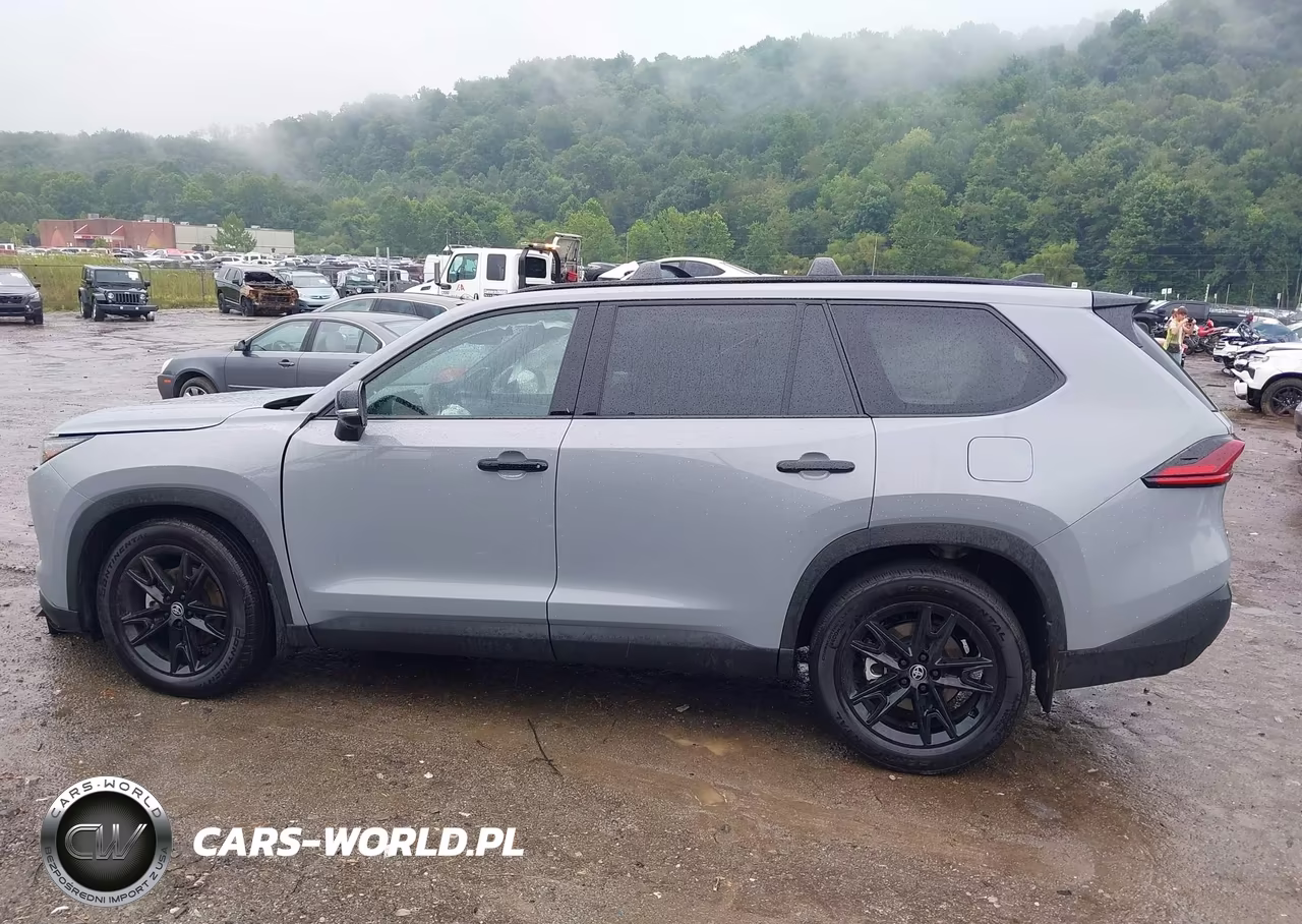 2026 Toyota Grand Highlander Hybrid Nightshade Edition VIN:5TDACAB5XTS099244 - 15