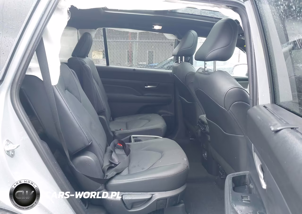 2026 Toyota Grand Highlander Hybrid Nightshade Edition VIN:5TDACAB5XTS099244 - 8