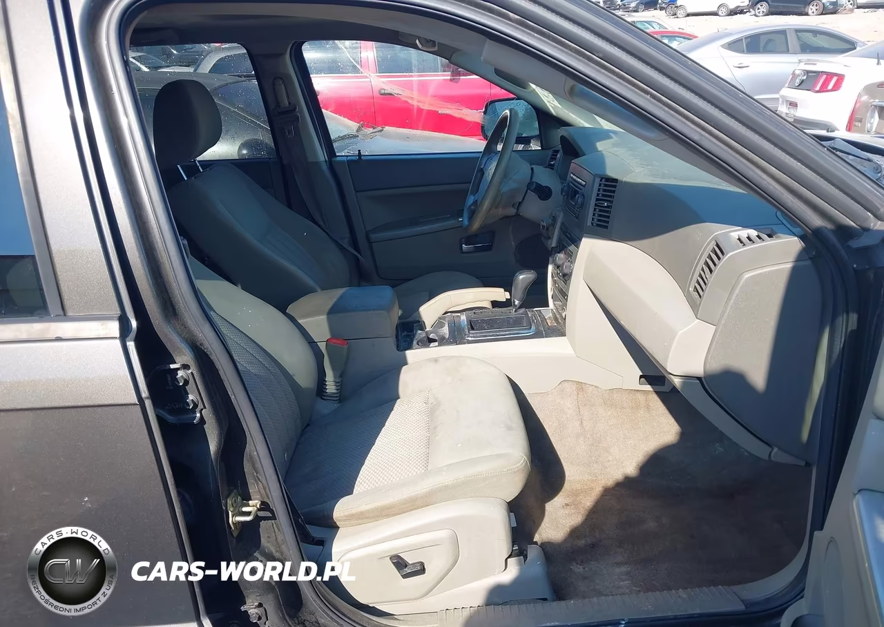 2005 Jeep Grand Cherokee Laredo VIN:1J4HS48N65C545429 - 5