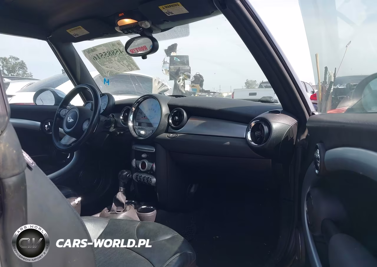 2009 Mini Cooper S VIN:WMWMS33559TG89677 - 5