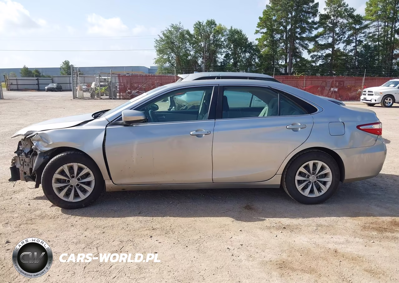 2017 Toyota Camry Le VIN:4T1BF1FK7HU319188 - 15