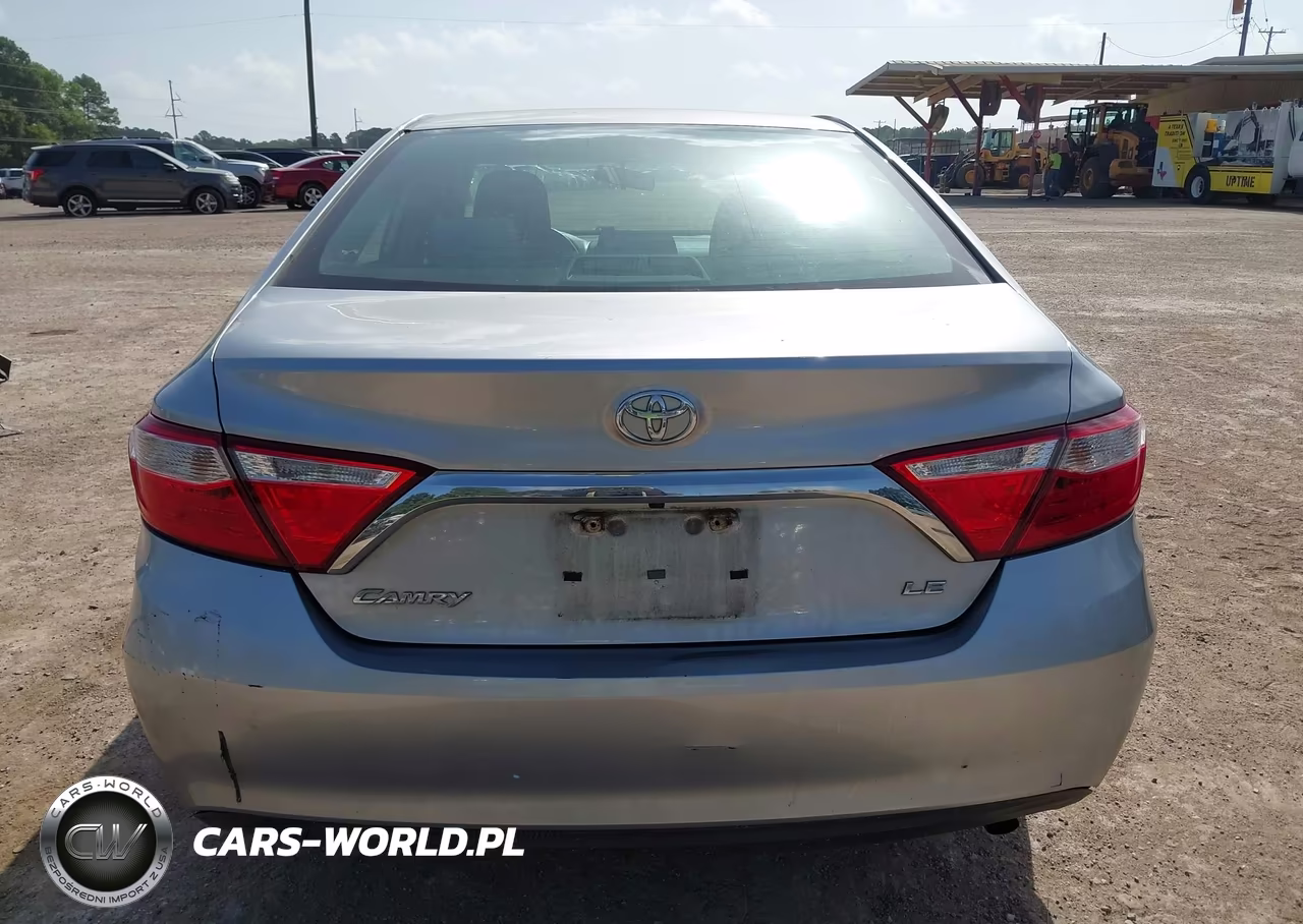 2017 Toyota Camry Le VIN:4T1BF1FK7HU319188 - 17