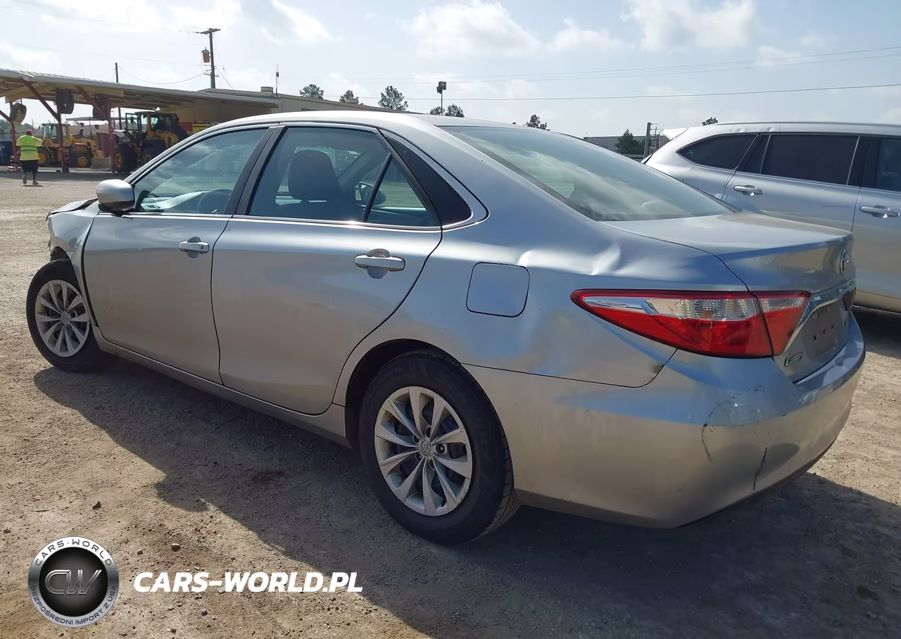 2017 Toyota Camry Le VIN:4T1BF1FK7HU319188 - 3
