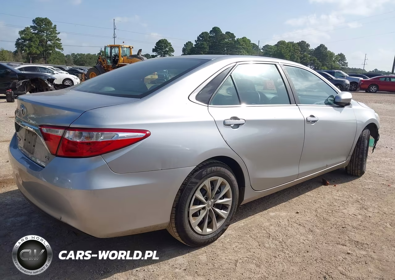 2017 Toyota Camry Le VIN:4T1BF1FK7HU319188 - 4