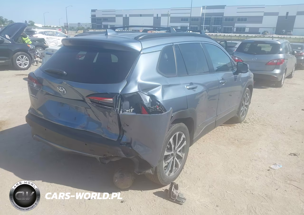 2024 Toyota Corolla Cross Xle VIN:7MUDAAAG2RV099968 - 4
