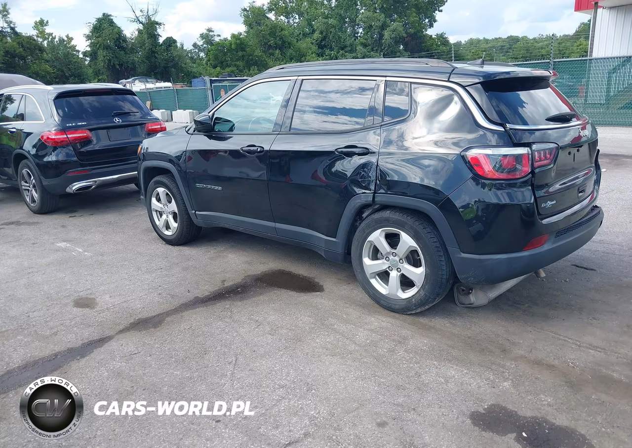 2019 Jeep Compass Latitude VIN:3C4NJCBB9KT652091 - 3
