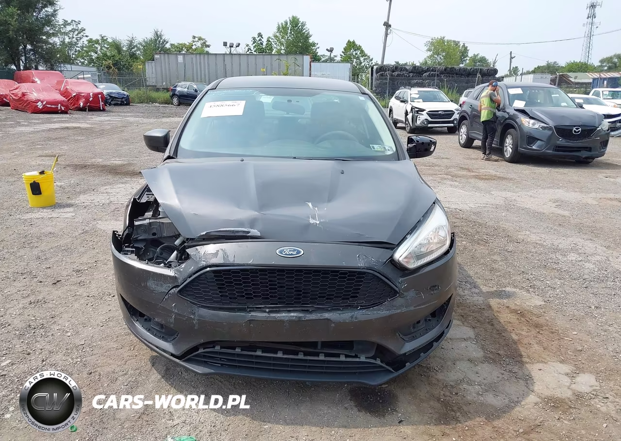 2018 Ford Focus Se VIN:1FADP3F22JL250210 - 12