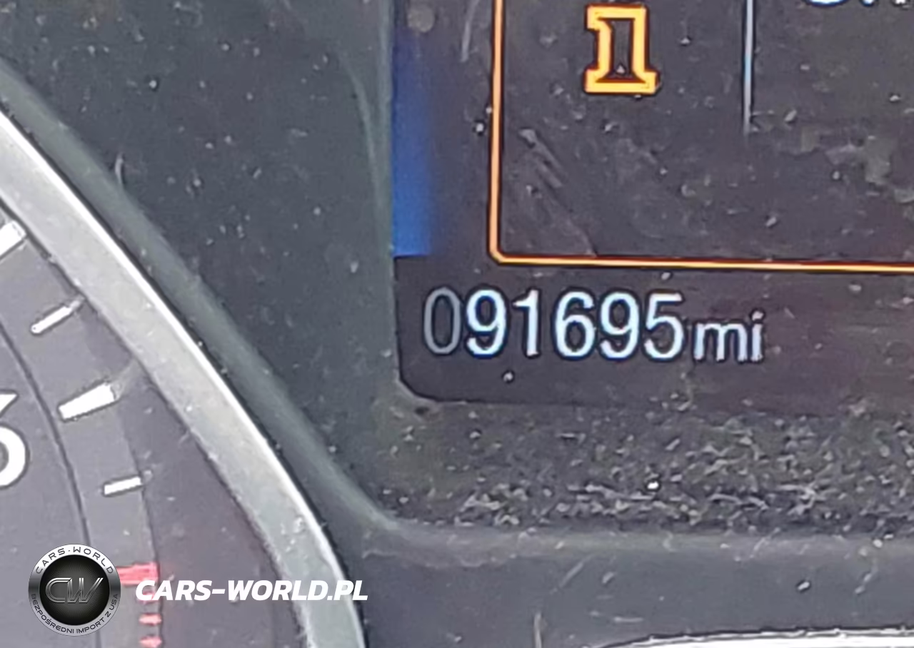 2018 Ford Focus Se VIN:1FADP3F22JL250210 - 15