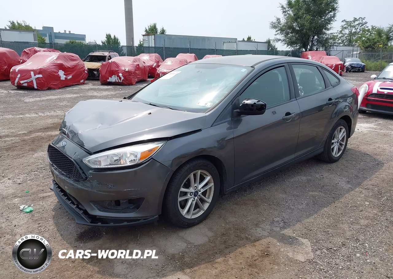 2018 Ford Focus Se VIN:1FADP3F22JL250210 - 2