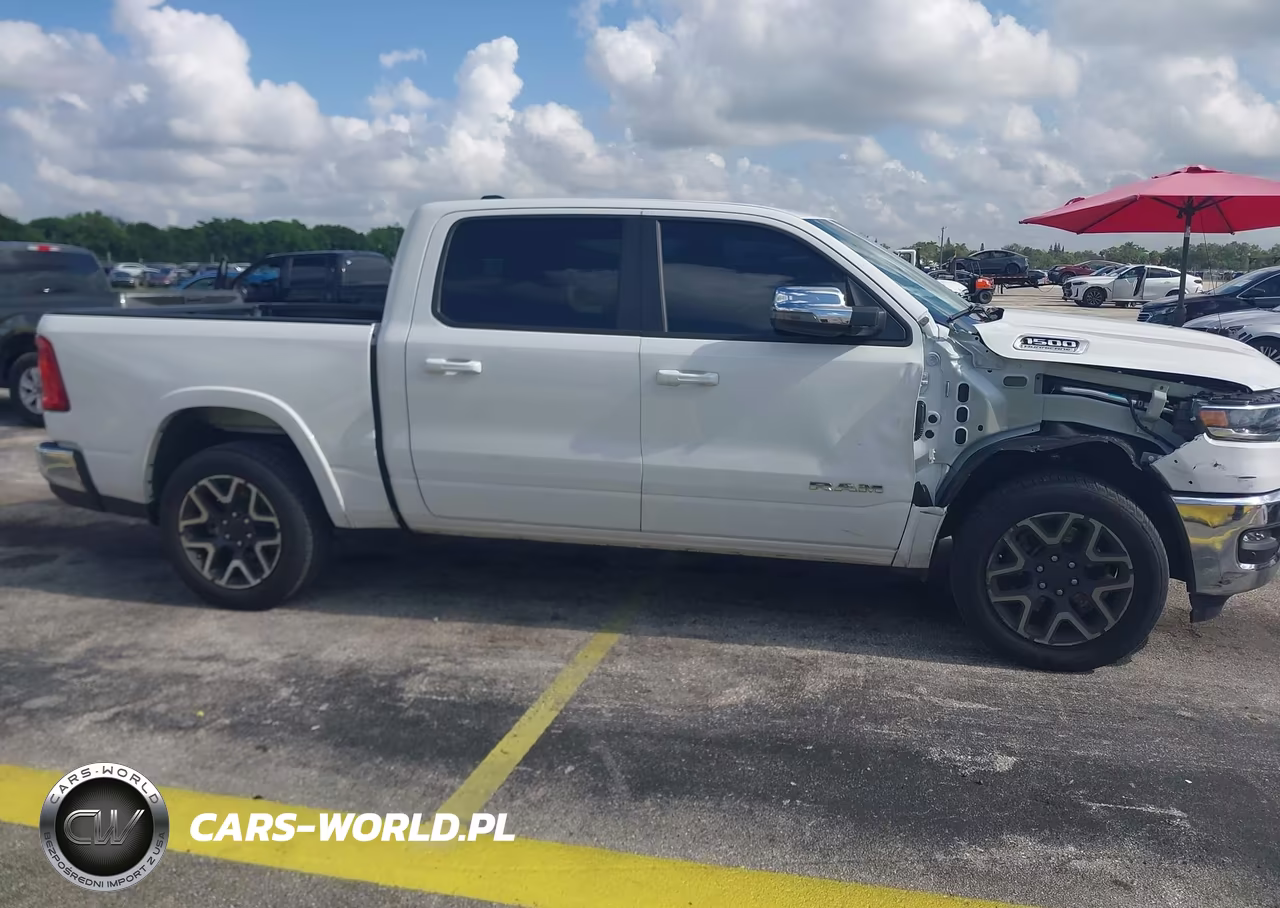 2026 Ram 1500 Laramie 4X4 5'7 Box VIN:3C6SRFJP6T4159725 - 13