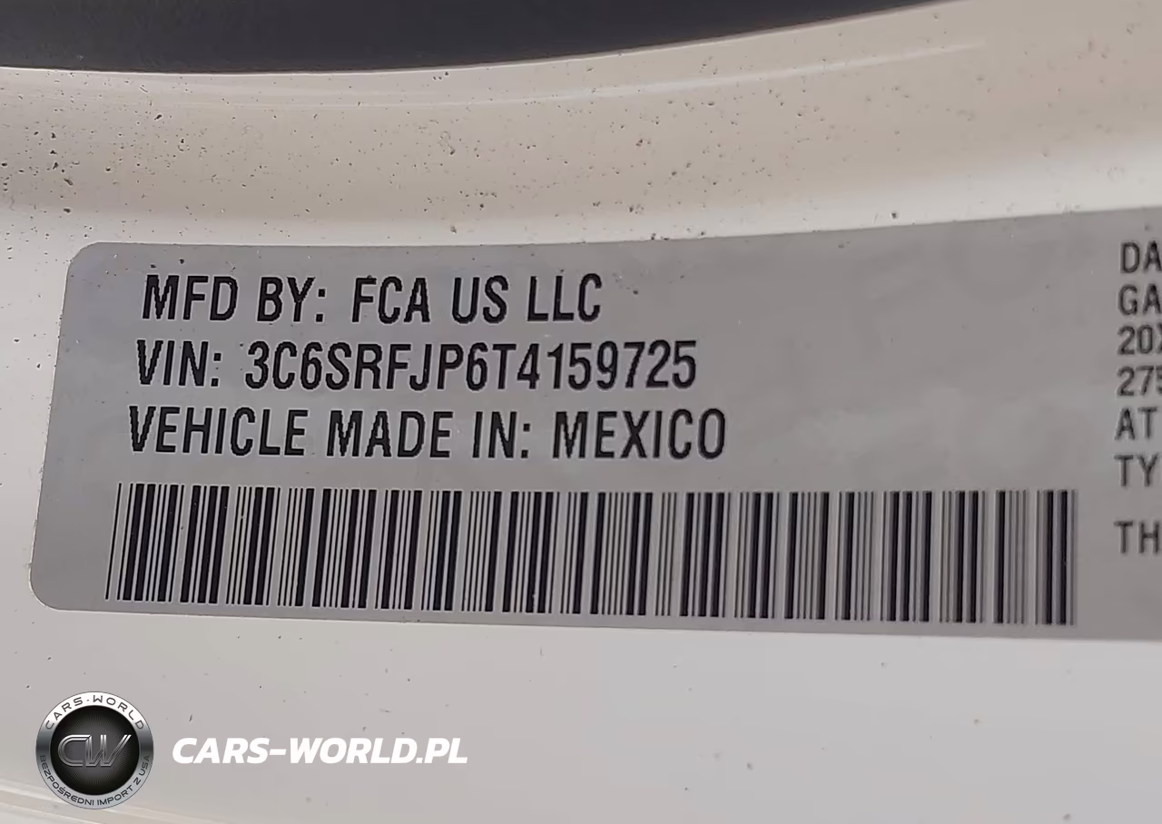 2026 Ram 1500 Laramie 4X4 5'7 Box VIN:3C6SRFJP6T4159725 - 9