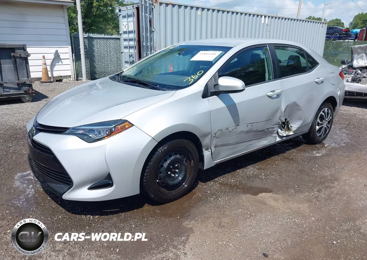 2018 Toyota Corolla Le VIN:2T1BURHE6JC988023 - 2