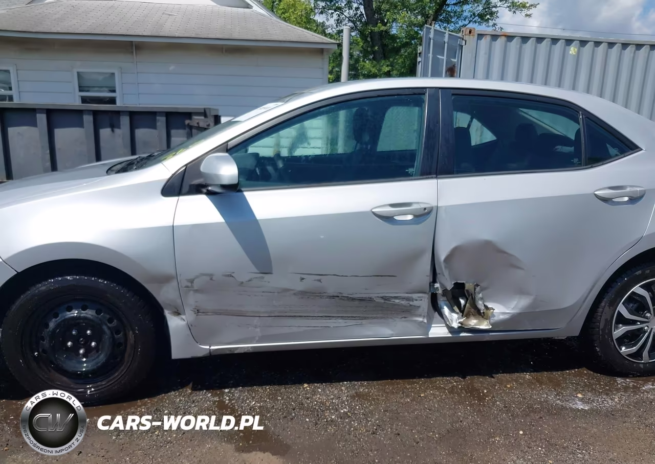 2018 Toyota Corolla Le VIN:2T1BURHE6JC988023 - 6