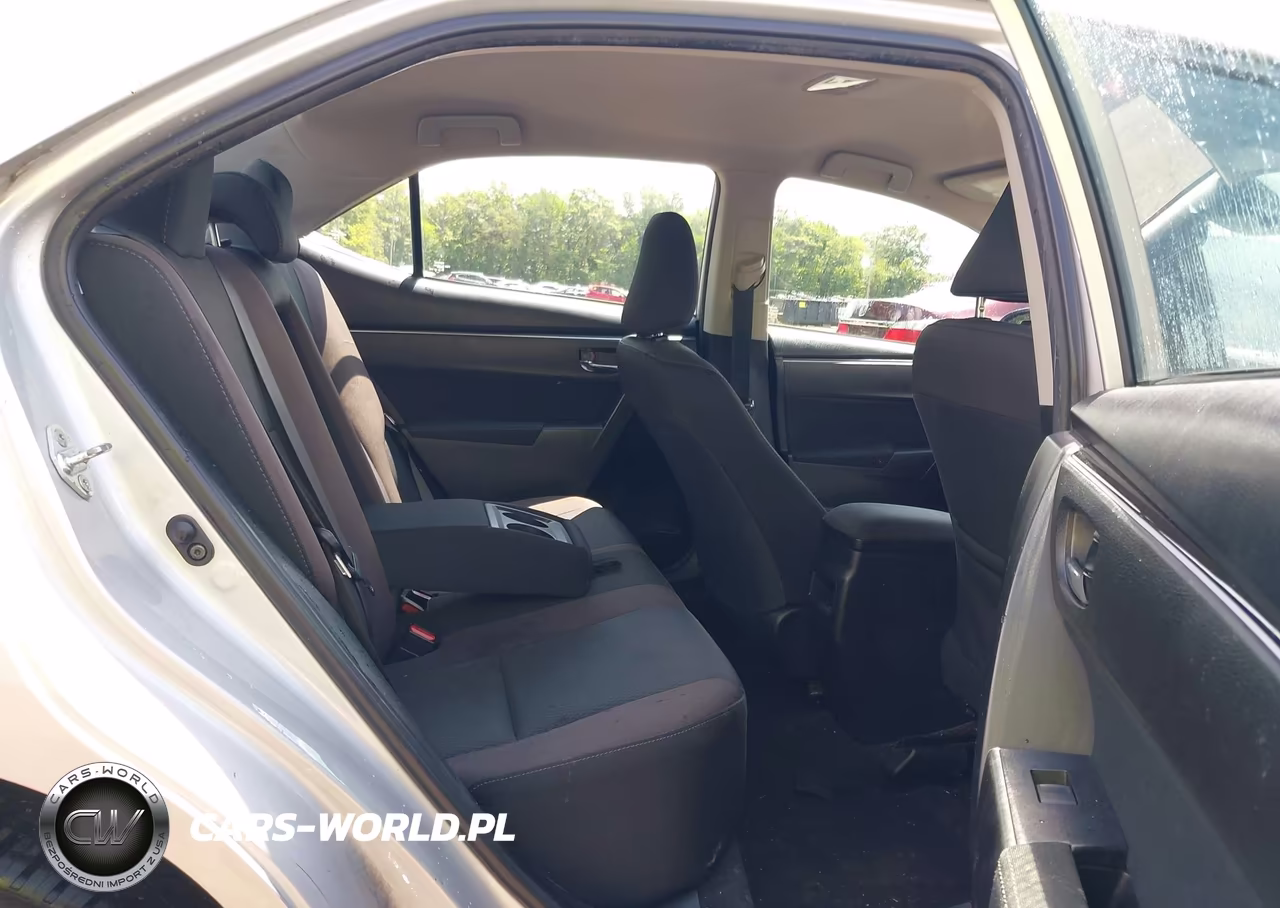 2018 Toyota Corolla Le VIN:2T1BURHE6JC988023 - 8