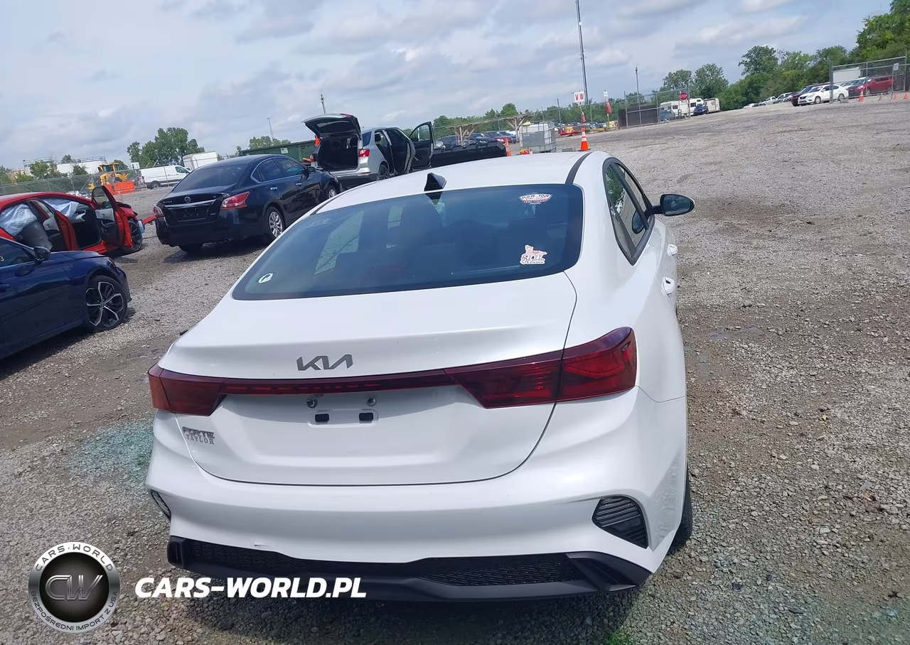 2023 Kia Forte Lxs VIN:3KPF24AD2PE685939 - 17