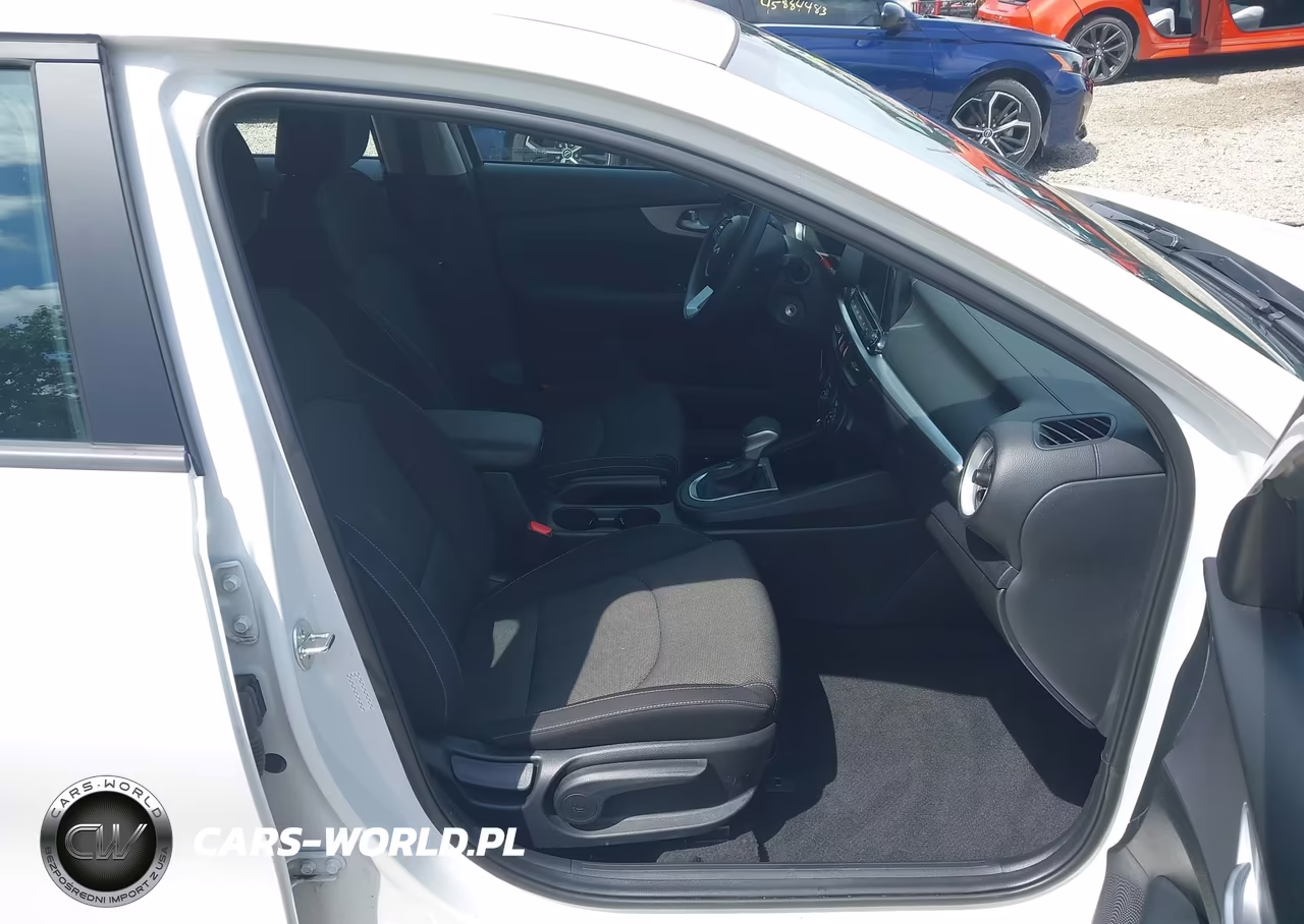 2023 Kia Forte Lxs VIN:3KPF24AD2PE685939 - 5