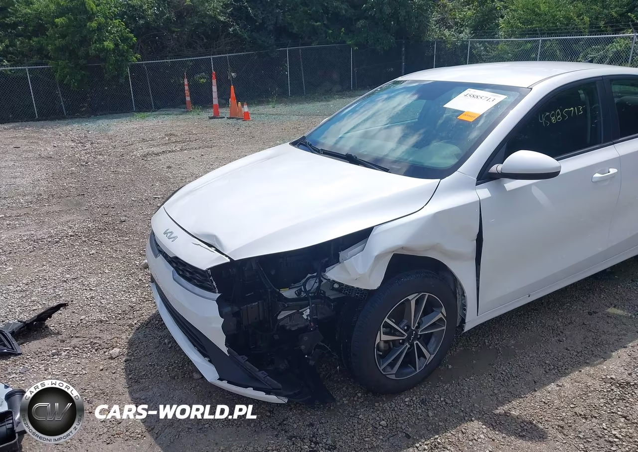 2023 Kia Forte Lxs VIN:3KPF24AD2PE685939 - 6