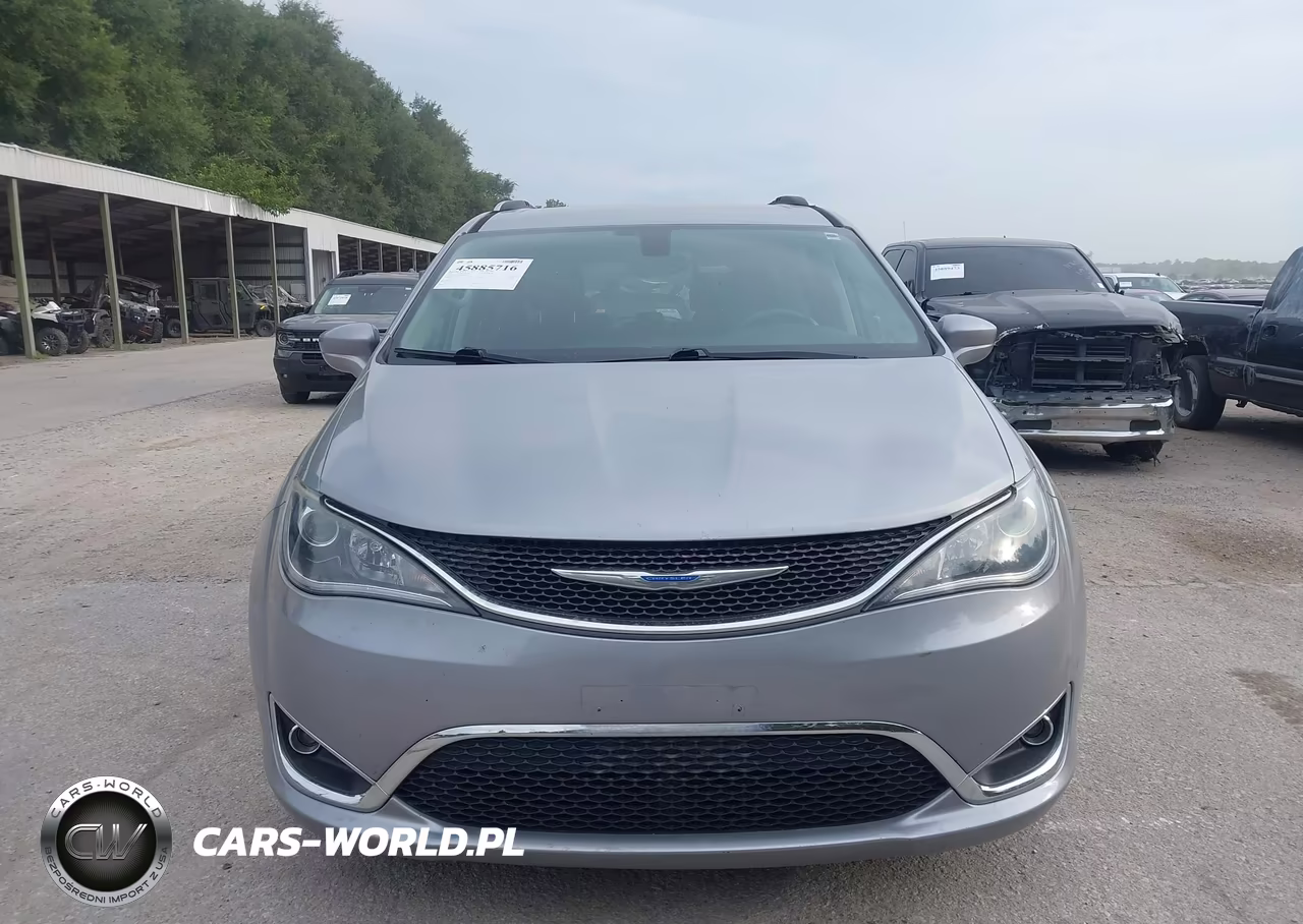 2018 Chrysler Pacifica Touring L VIN:2C4RC1BGXJR217190 - 12