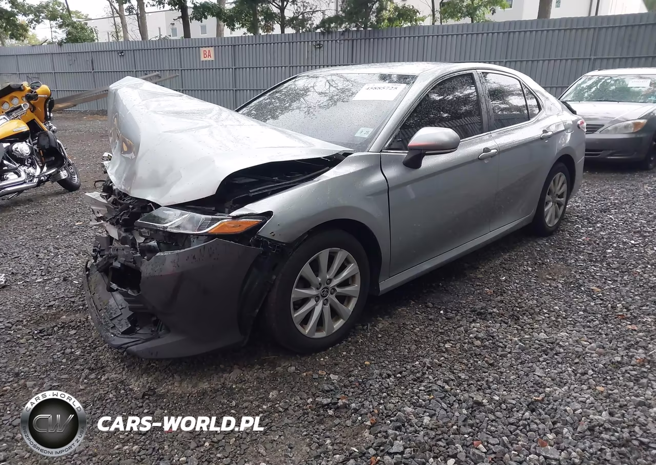 2020 Toyota Camry Le VIN:4T1L11AK3LU395123 - 2