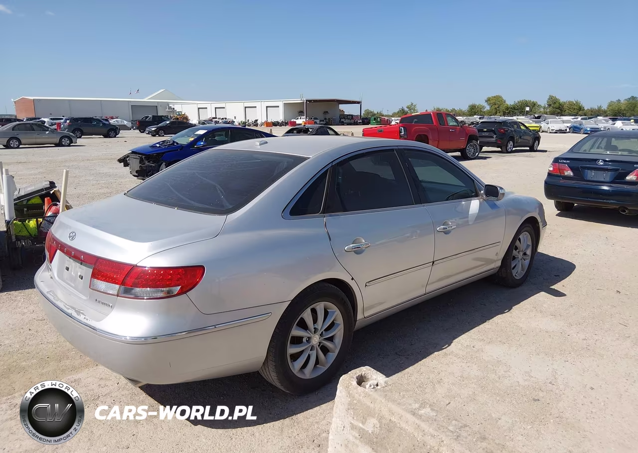 2008 Hyundai Azera Limited VIN:KMHFC46F18A256444 - 4
