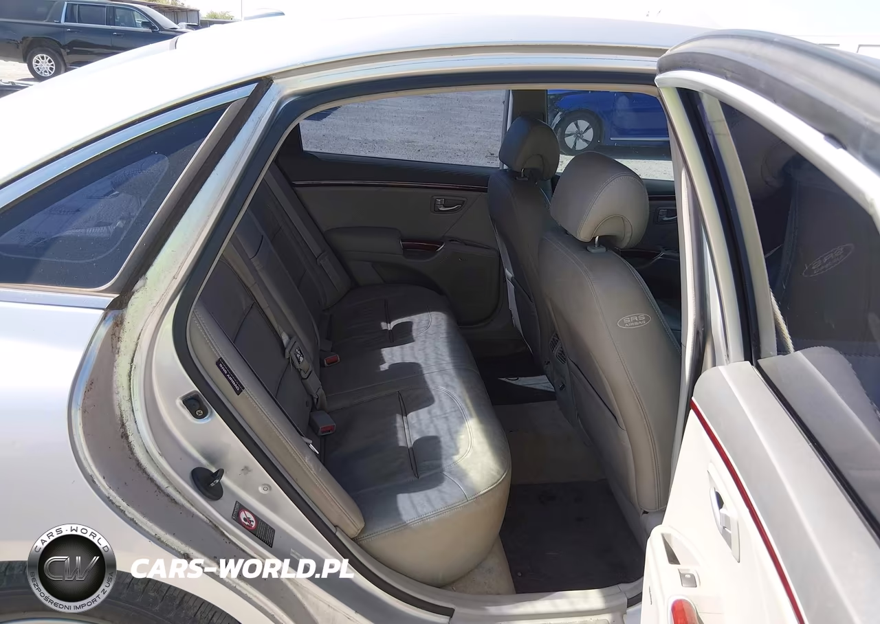 2008 Hyundai Azera Limited VIN:KMHFC46F18A256444 - 8