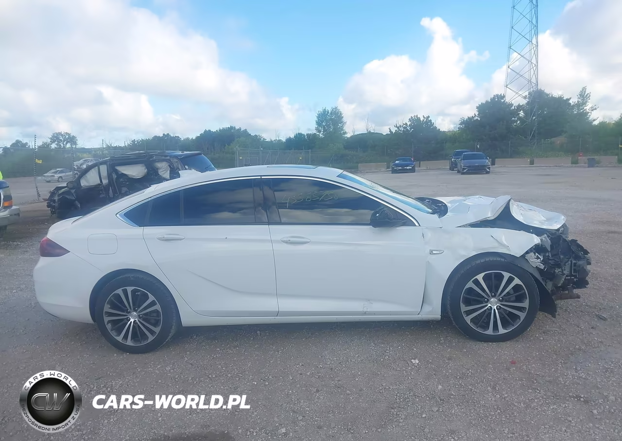 2018 Buick Regal Sportback Essence VIN:W04GP6SX0J1114710 - 13