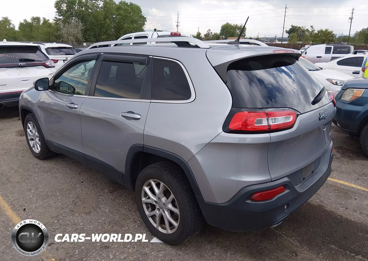2014 Jeep Cherokee Latitude VIN:1C4PJLCS8EW299798 - 3