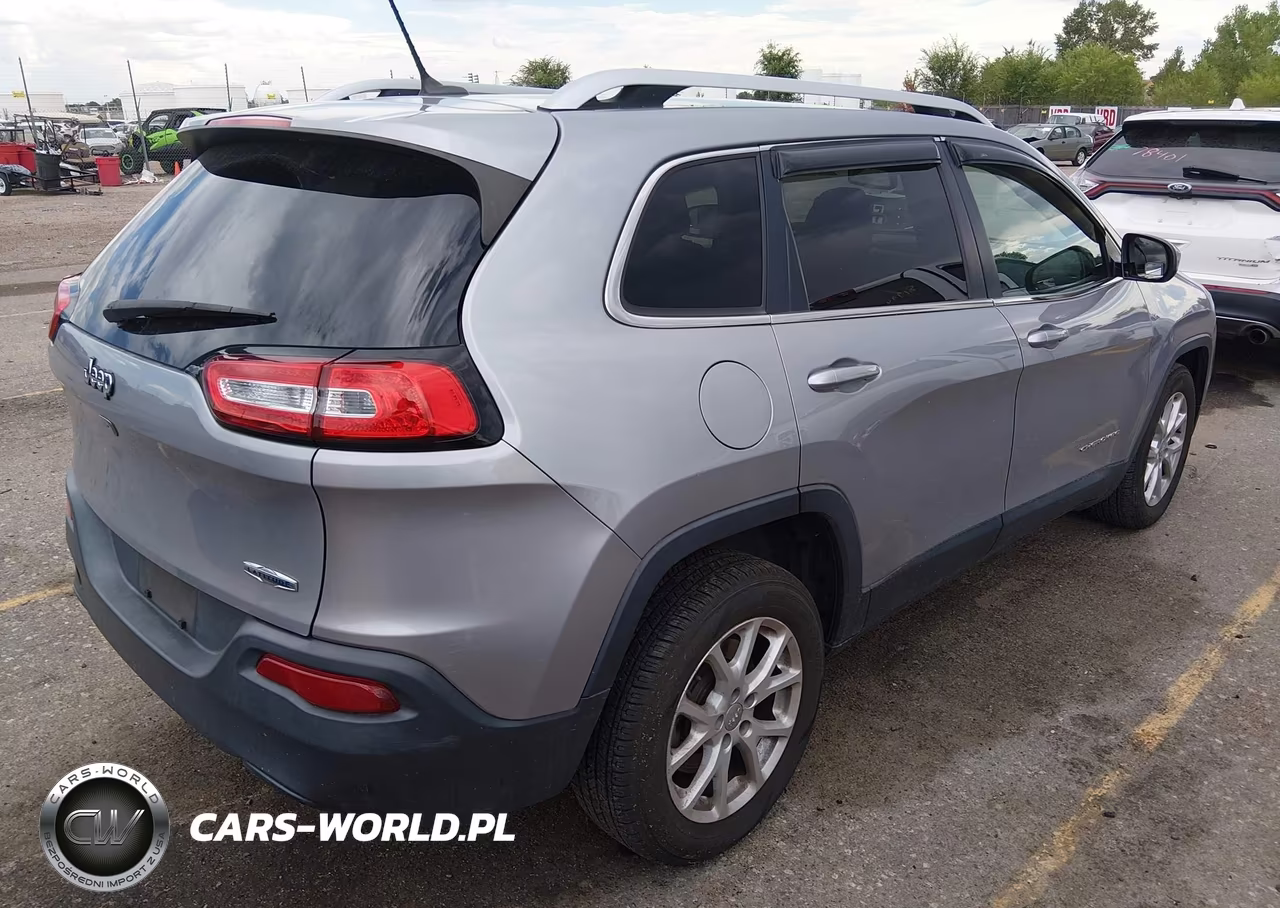 2014 Jeep Cherokee Latitude VIN:1C4PJLCS8EW299798 - 4