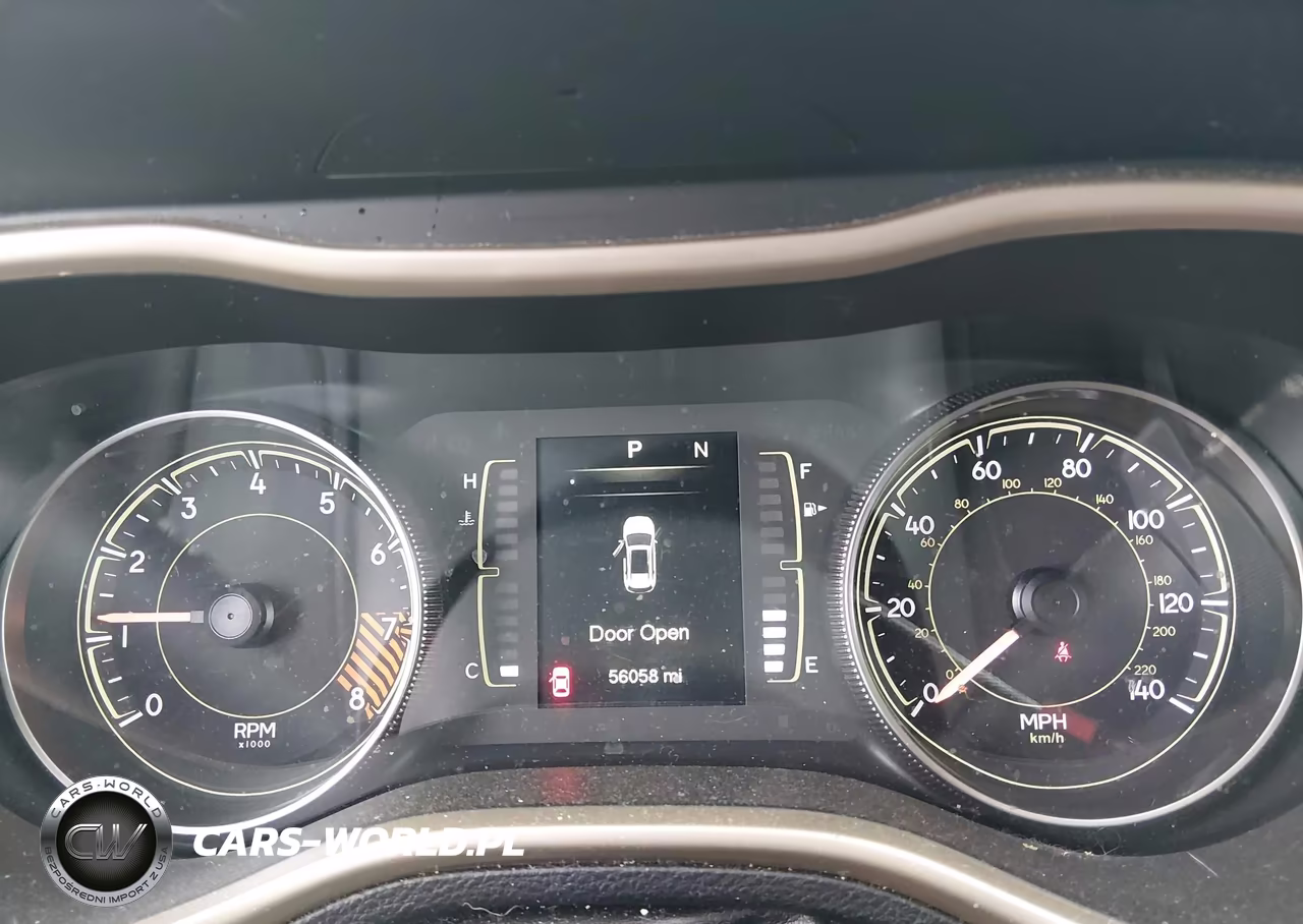 2014 Jeep Cherokee Latitude VIN:1C4PJLCS8EW299798 - 7
